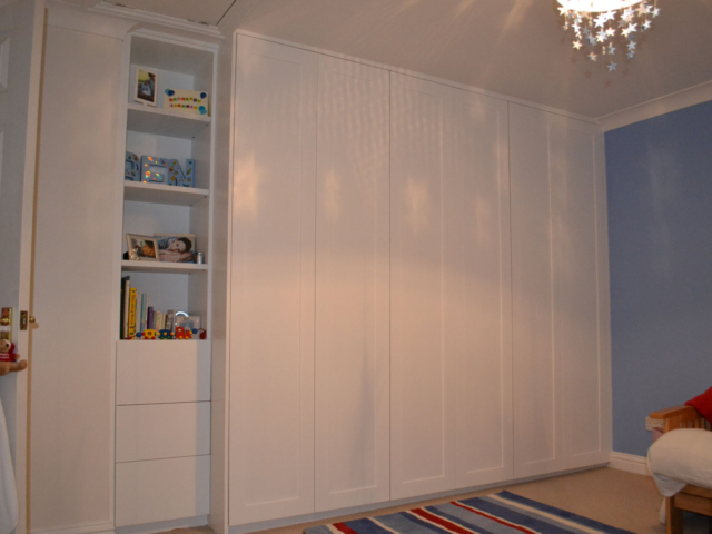 White made to measure fitted wardrobes